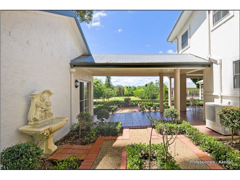 27 Normandie Court, Tamborine Mountain QLD 4272