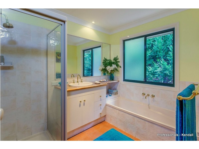 14 Borneo Court, Tamborine Mountain QLD 4272