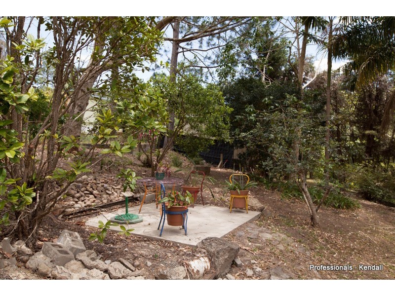 12 Jura Court, Eagle Heights QLD 4271