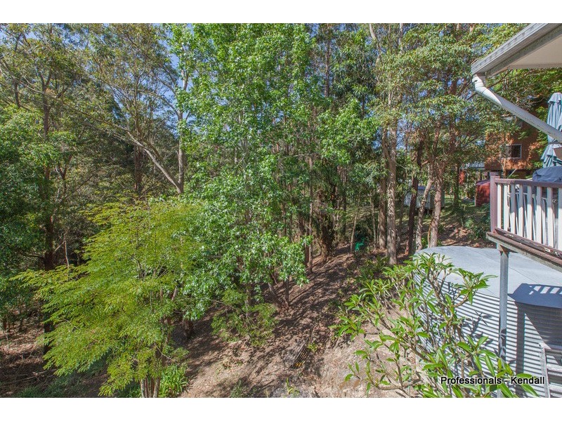 12 Jura Court, Eagle Heights QLD 4271