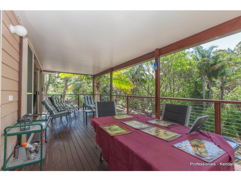 12 Jura Court, Eagle Heights QLD 4271