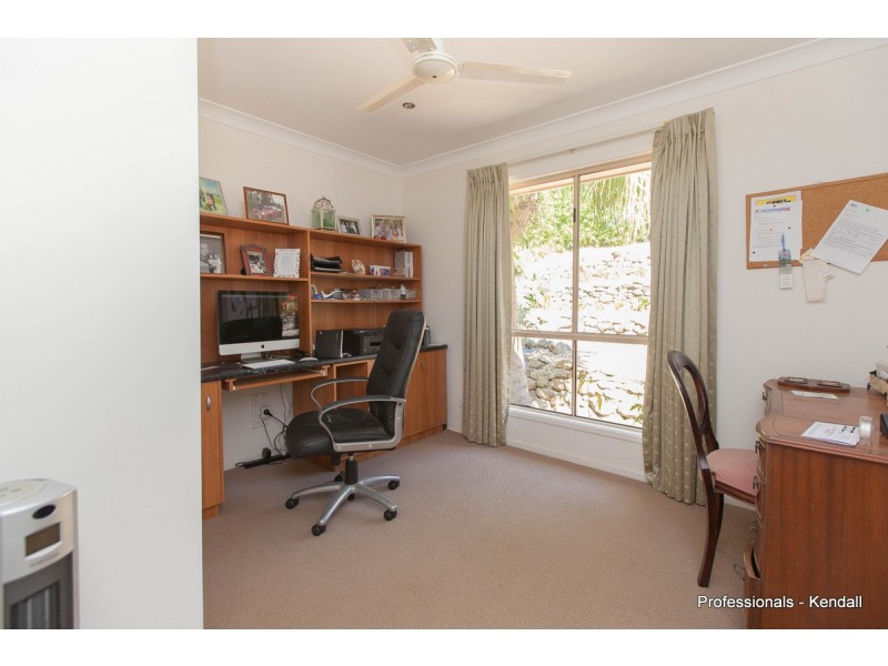 12 Jura Court, Eagle Heights QLD 4271