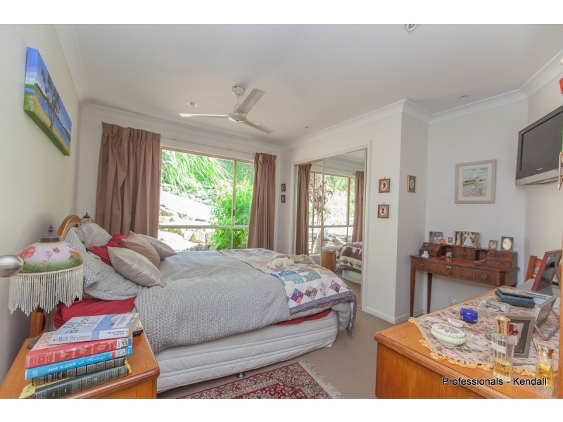 12 Jura Court, Eagle Heights QLD 4271