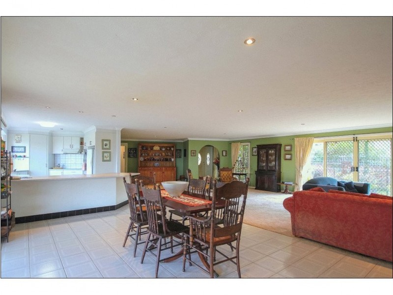 5 Celebes Court, Tamborine Mountain QLD 4272