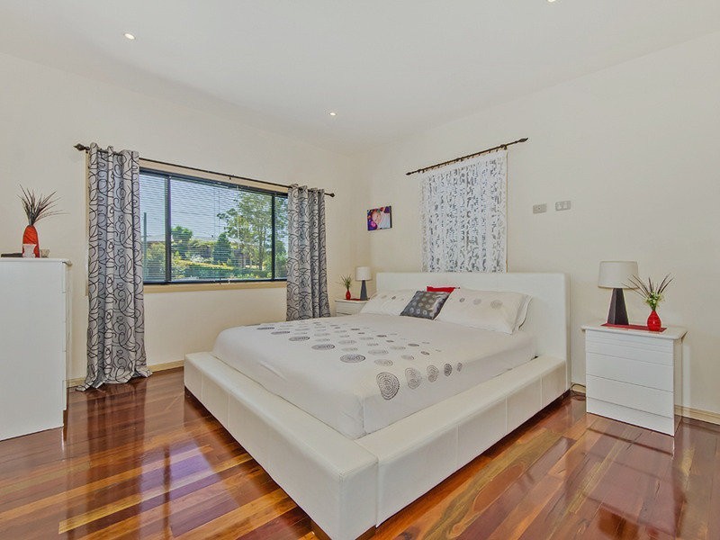 16 Flores Court, Tamborine Mountain QLD 4272