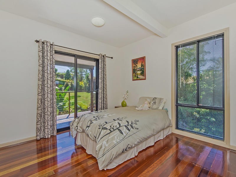16 Flores Court, Tamborine Mountain QLD 4272