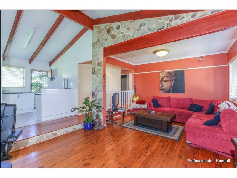 18 Cayambe Court, Eagle Heights QLD 4271