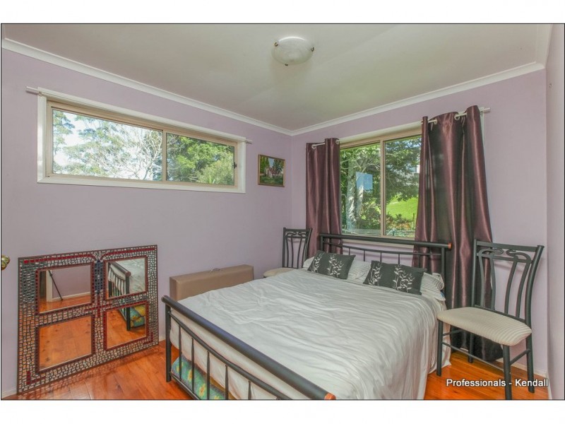 18 Cayambe Court, Eagle Heights QLD 4271