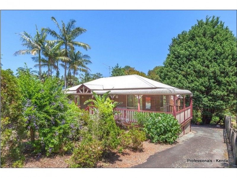 4 Ben Nevis Street, Tamborine Mountain QLD 4272