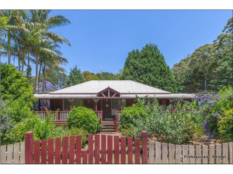 4 Ben Nevis Street, Tamborine Mountain QLD 4272