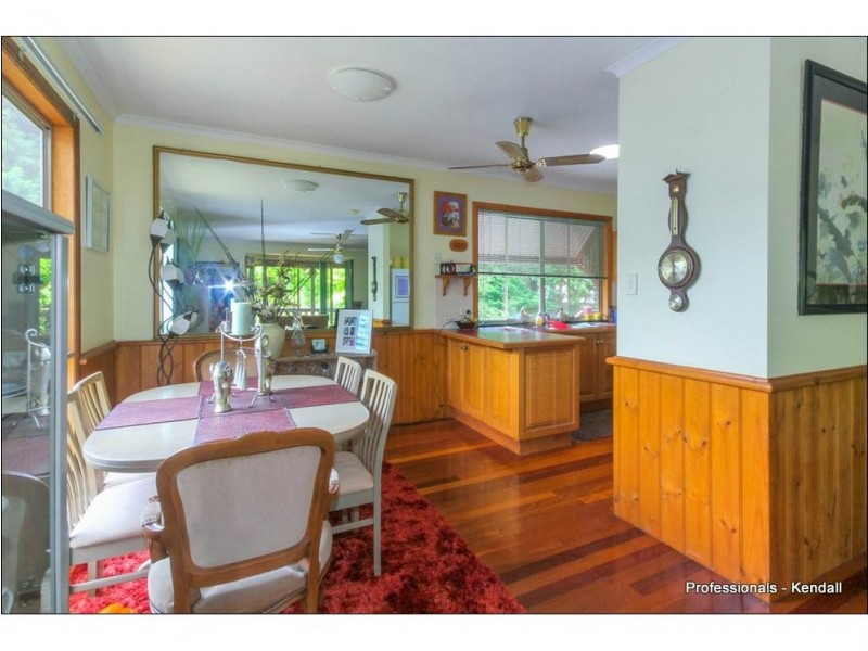 4 Ben Nevis Street, Tamborine Mountain QLD 4272