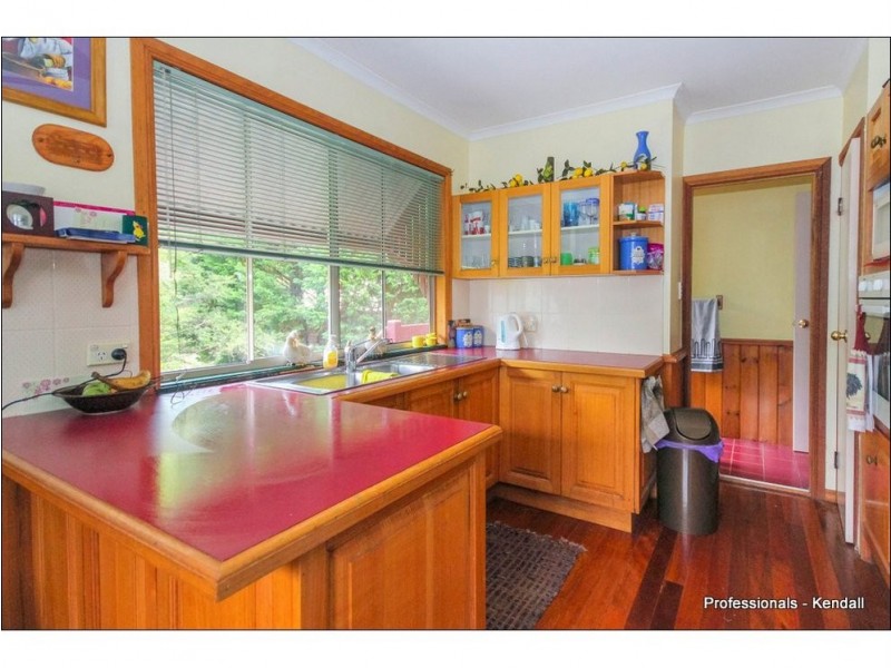 4 Ben Nevis Street, Tamborine Mountain QLD 4272