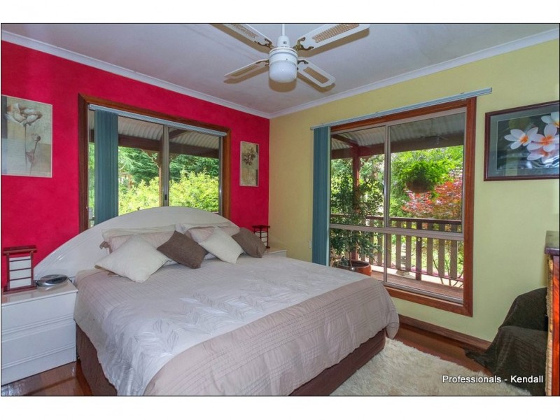 4 Ben Nevis Street, Tamborine Mountain QLD 4272