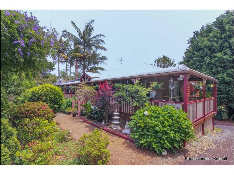 4 Ben Nevis Street, Tamborine Mountain QLD 4272