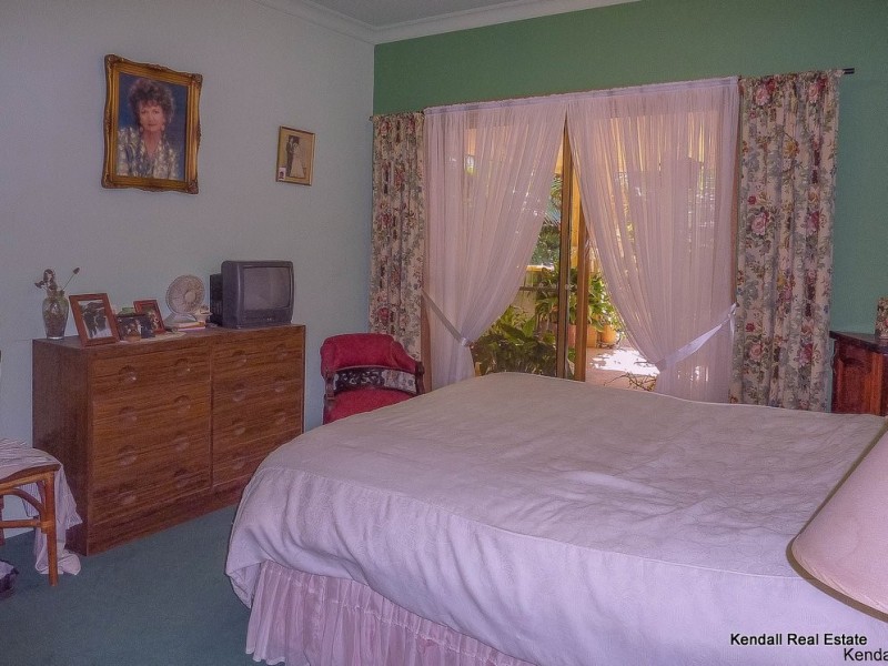 13 Eagles Retreat Place, Eagle Heights QLD 4271