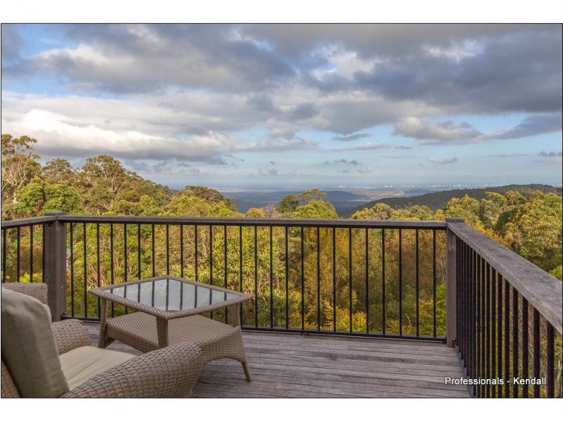 16 Erebus Court, Eagle Heights QLD 4271