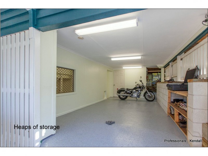 16 Erebus Court, Eagle Heights QLD 4271
