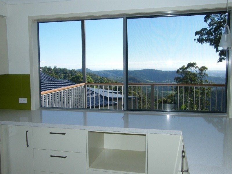 2 Taal Court, Eagle Heights QLD 4271