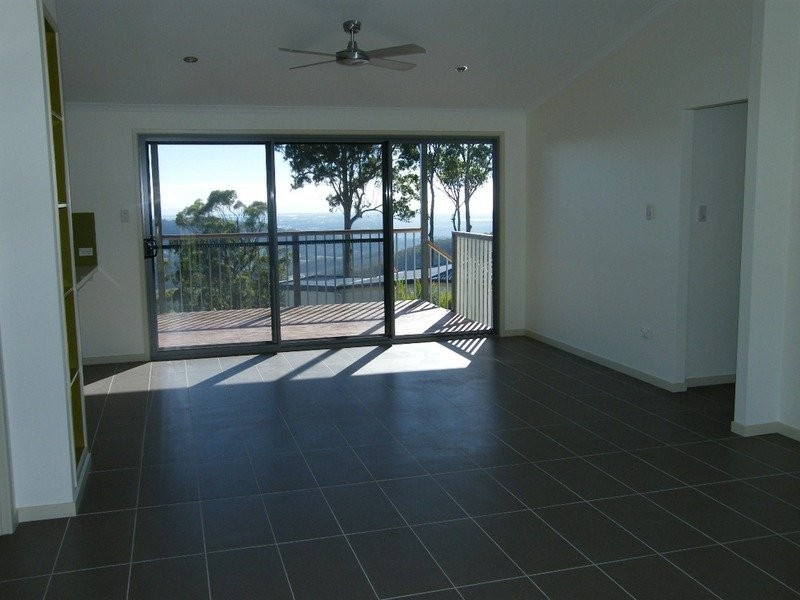 2 Taal Court, Eagle Heights QLD 4271