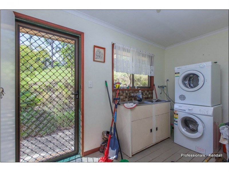 9 Kailas Court, Eagle Heights QLD 4271