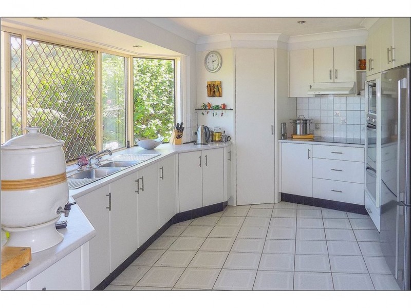 5 Celebes Court, Tamborine Mountain QLD 4272