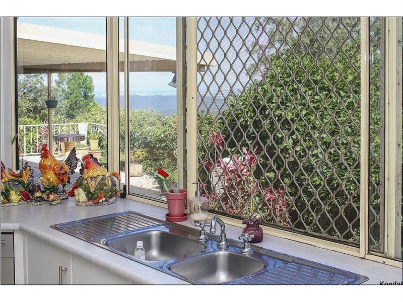 5 Celebes Court, Tamborine Mountain QLD 4272