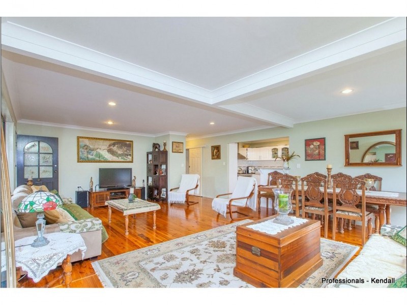 28 Stradbroke Avenue, Eagle Heights QLD 4271