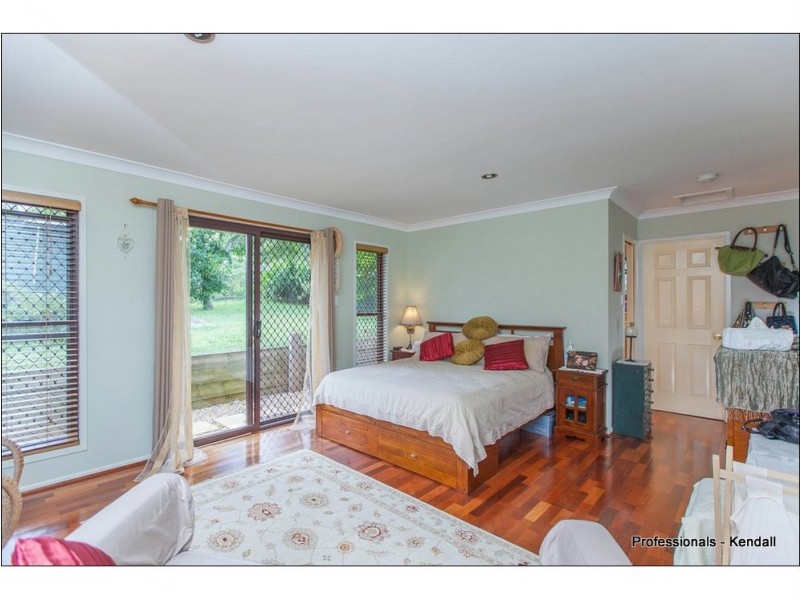 28 Stradbroke Avenue, Eagle Heights QLD 4271