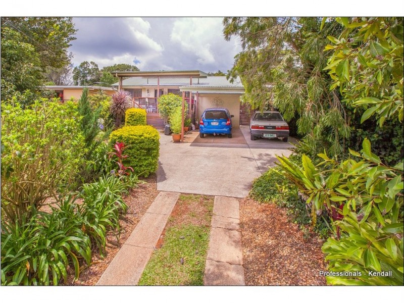 28 Stradbroke Avenue, Eagle Heights QLD 4271
