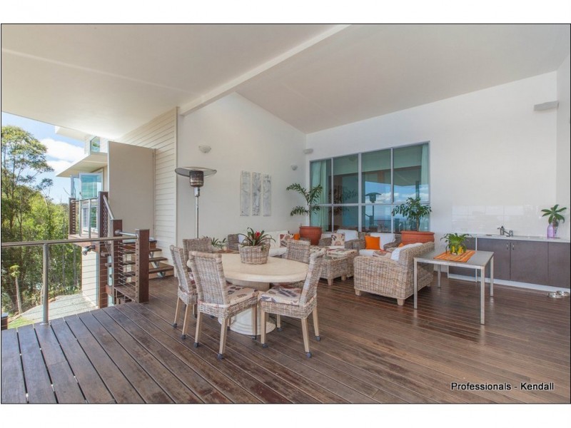 6 Sumatra Court, Tamborine Mountain QLD 4272