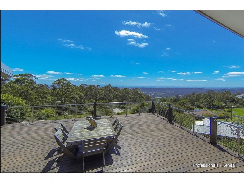 6 Sumatra Court, Tamborine Mountain QLD 4272