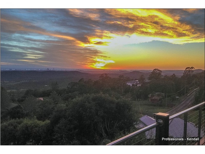 6 Sumatra Court, Tamborine Mountain QLD 4272