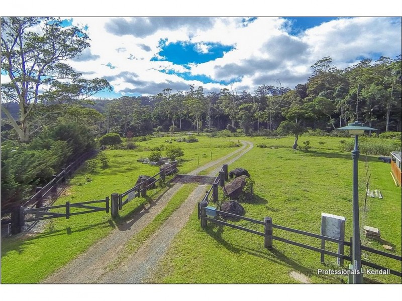110 The Shelf Road, Tamborine Mountain QLD 4272