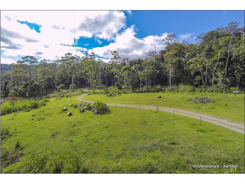 114 The Shelf Road, Tamborine Mountain QLD 4272