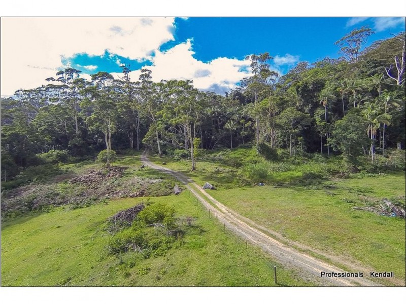 114 The Shelf Road, Tamborine Mountain QLD 4272