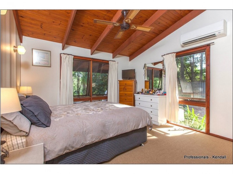 4-6 Cayambe Court, Eagle Heights QLD 4271