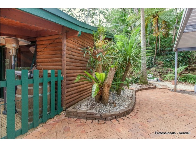 4-6 Cayambe Court, Eagle Heights QLD 4271