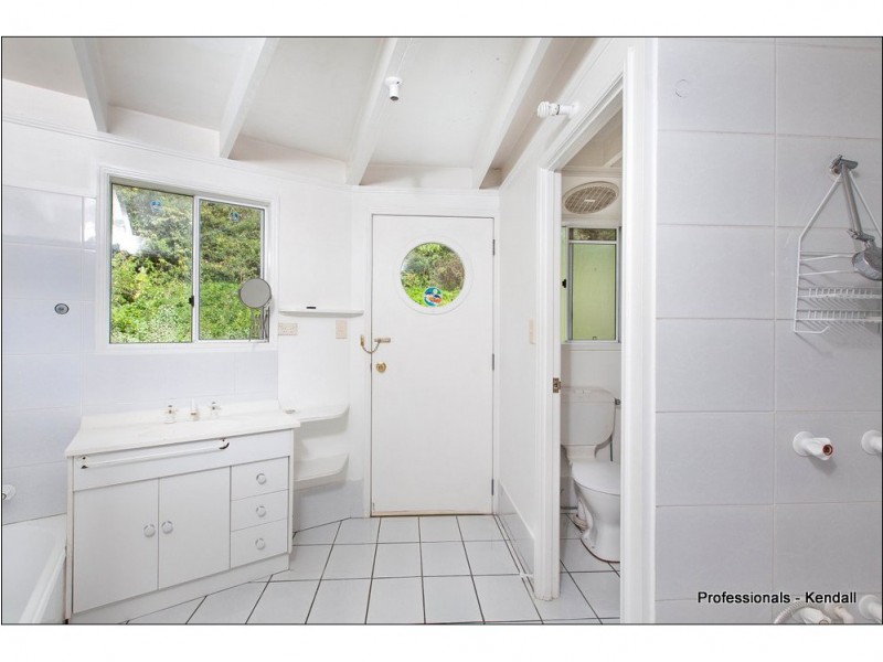 18 Ohia Court, Eagle Heights QLD 4271