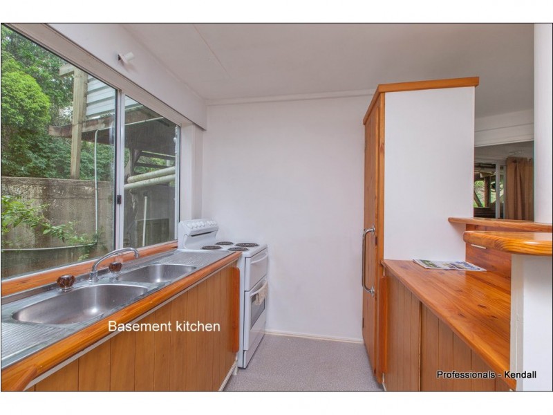 18 Ohia Court, Eagle Heights QLD 4271