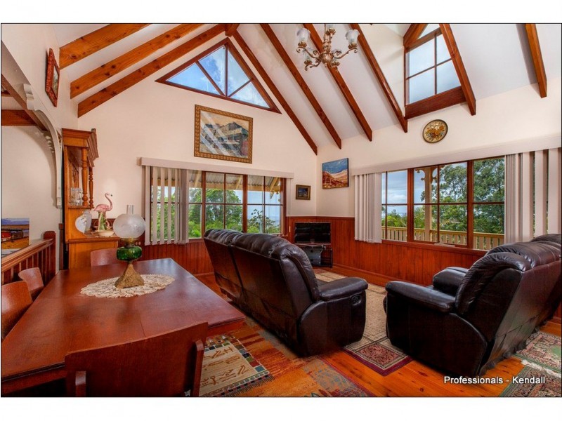208 Guanaba Road, Tamborine Mountain QLD 4272