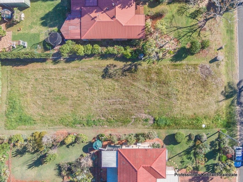 8 Lamington, Tamborine Mountain QLD 4272