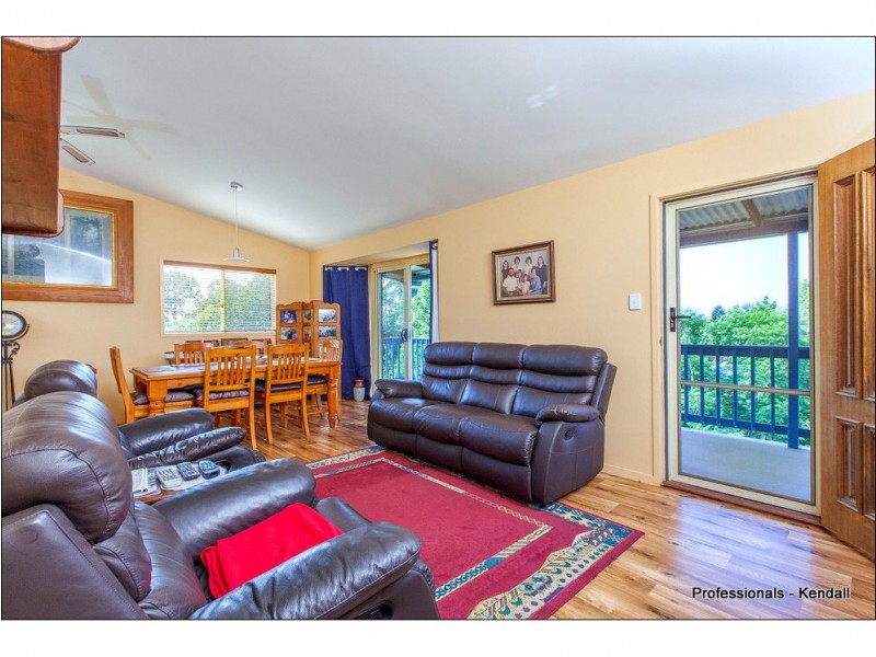 70 Pacific Parade, Tamborine Mountain QLD 4272