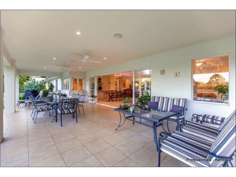 125 Eagle Heights Road, Tamborine Mountain QLD 4272