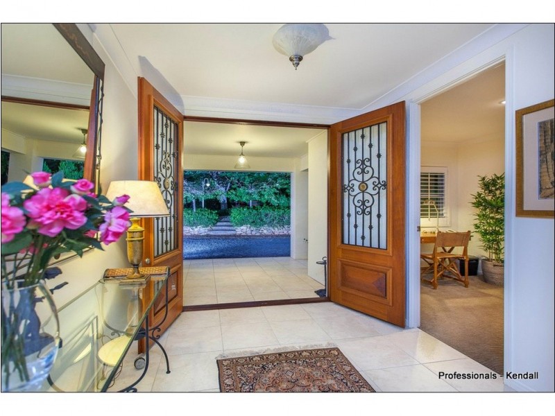 125 Eagle Heights Road, Tamborine Mountain QLD 4272