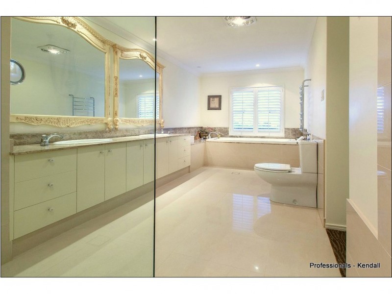 125 Eagle Heights Road, Tamborine Mountain QLD 4272