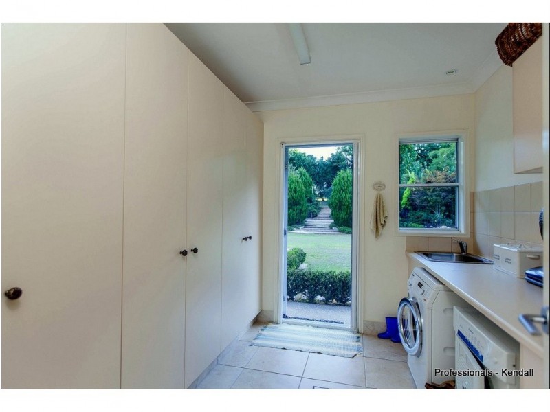 125 Eagle Heights Road, Tamborine Mountain QLD 4272