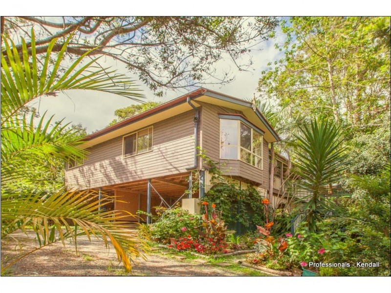 105 Kinabalu Drive, Eagle Heights QLD 4271