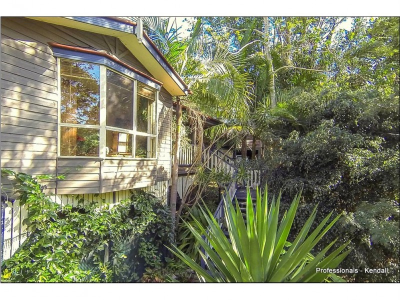 105 Kinabalu Drive, Eagle Heights QLD 4271