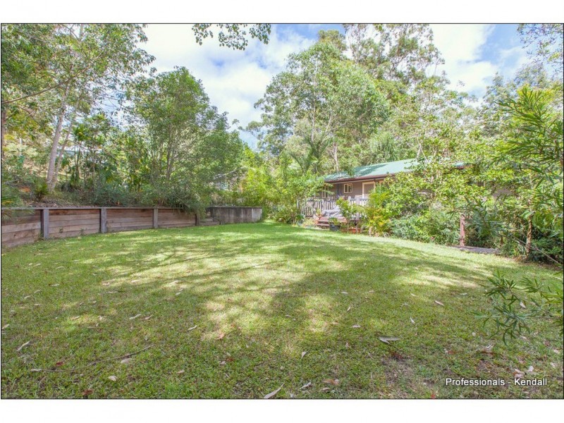 105 Kinabalu Drive, Eagle Heights QLD 4271