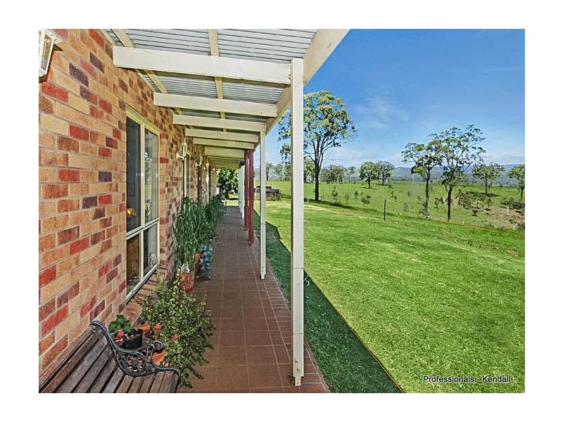 569 Oaky Creek Road, Oaky Creek QLD 4285